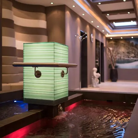 Hotel Seespitz 4*