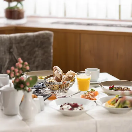 Hotel Seespitz 4*