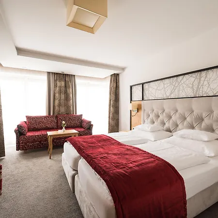 Hotel Seespitz 4*
